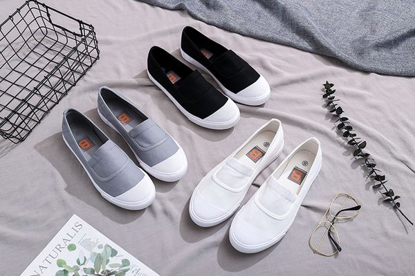 men canvas shoes black white sneakers casual loafers mocassim male shoes slip on flats summer mens trainers zapatos de hombre
men canvas shoes black white sneakers casual loafers mocassim male shoes slip on flats summer mens trainers zapatos de hombre