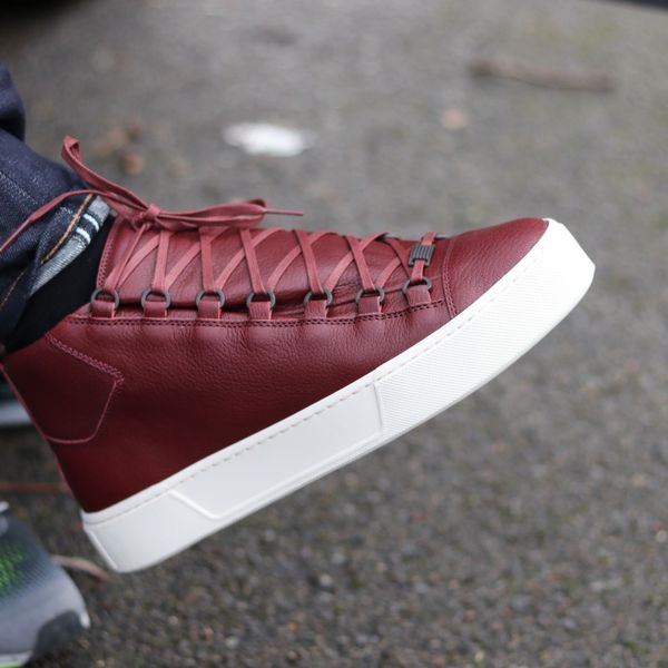 High Top ARENA HOLIDAYS Luxury Sneakers Flat Super Qulaity Outdoor Genuine Leather Casual Women Party Wedding
High Top ARENA HOLIDAYS Luxury Sneakers Flat Super Qulaity Outdoor Genuine Leather Casual Women Party Wedding