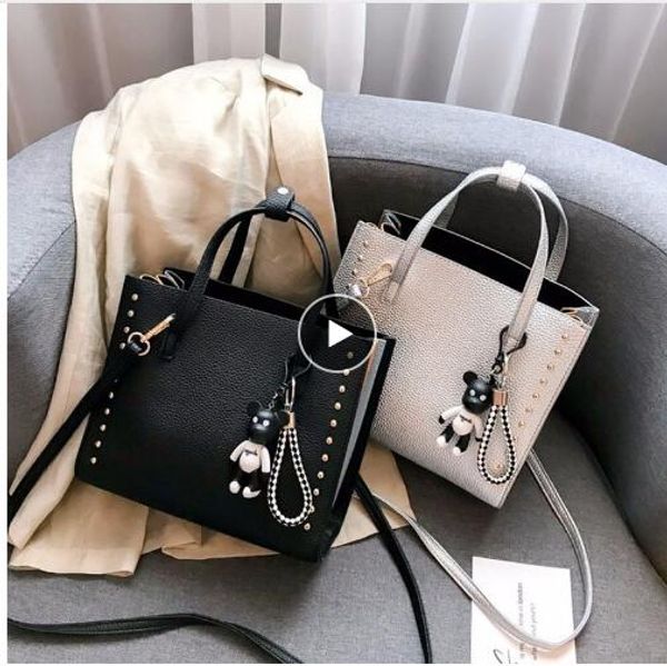 pu leather rivet casual fashion women's shoulder bag soft messenger bag luxury handbags women bags designer high capacity 2019
pu leather rivet casual fashion women's shoulder bag soft messenger bag luxury handbags women bags designer high capacity 2019
