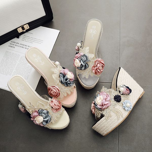 2020 new style flower rope beaded transparent slanted heel platform high heel waterproof platform slippers for women, Black
2020 new style flower rope beaded transparent slanted heel platform high heel waterproof platform slippers for women, Black