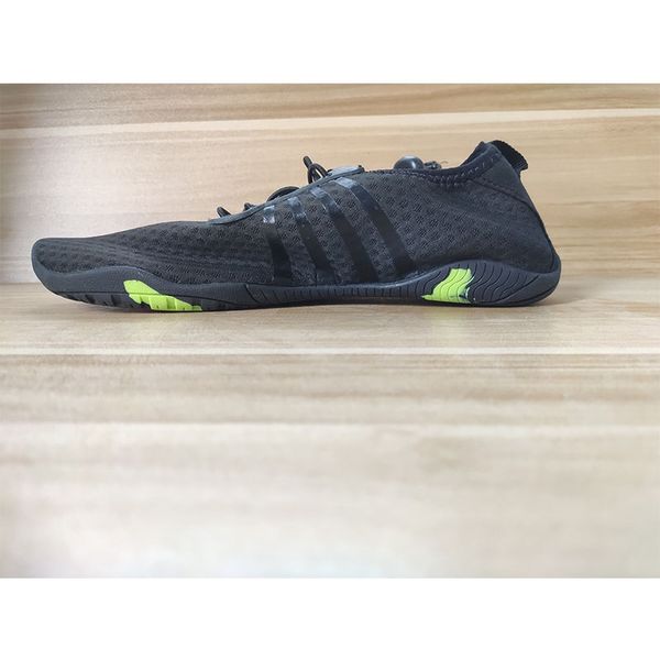 men water shoes 2020 new arirvals black blue green fashion sports sneakers mens trainers rsize 40-44
men water shoes 2020 new arirvals black blue green fashion sports sneakers mens trainers rsize 40-44