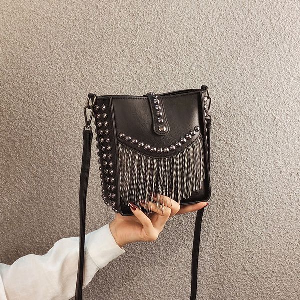 2020 женская мода сумки на ремне малый ароматные темперамент crossbody сумка новая текстура wild личность шипованных кисточкой
2020 женская мода сумки на ремне малый ароматные темперамент crossbody сумка новая текстура wild личность шипованных кисточкой