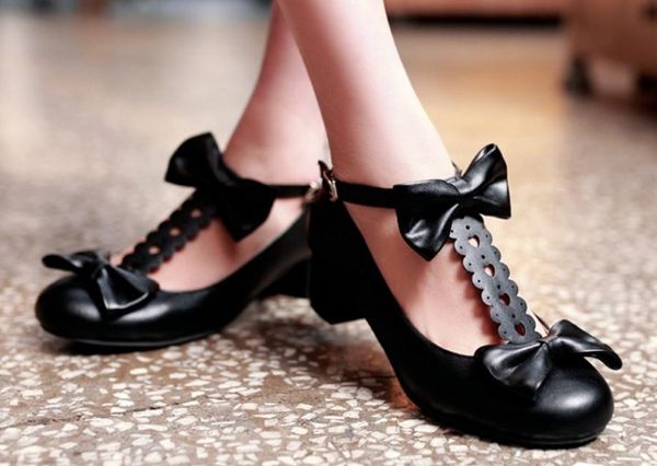 2018 bowknot women's shoes in spring and autumn with new style coarse heel round head, Black
2018 bowknot women's shoes in spring and autumn with new style coarse heel round head, Black