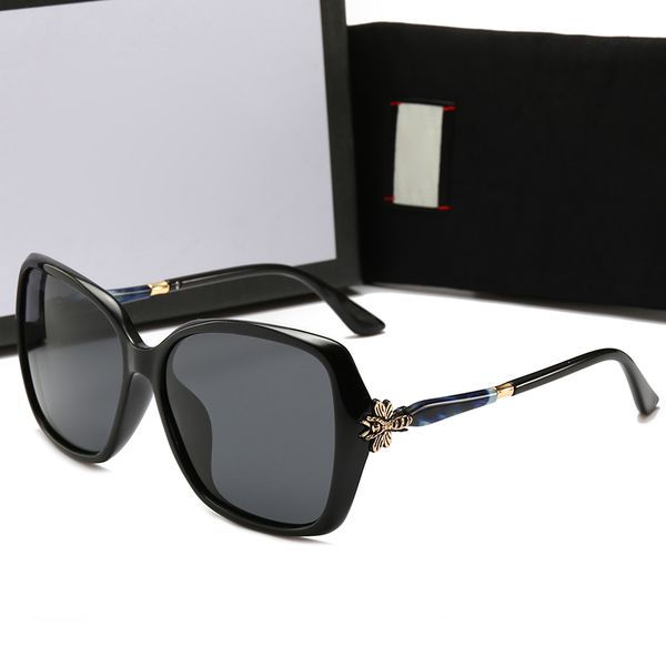 22001 g&g fashion ray trend sunglasses 58mm lenses 5 color sunglasses men and women style fashion trend casual sunglasses whith box, White;black
22001 g&g fashion ray trend sunglasses 58mm lenses 5 color sunglasses men and women style fashion trend casual sunglasses whith box, White;black