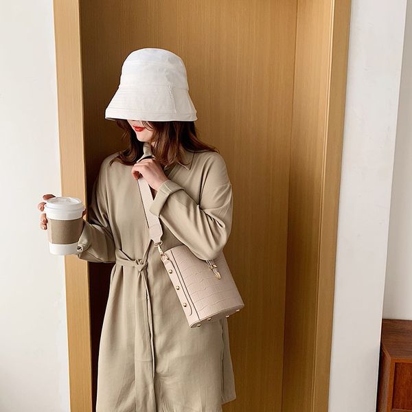 new business general female bag shiny hardware accessories portable small fresh girl shoulder bucket bags women's crossbody bags
new business general female bag shiny hardware accessories portable small fresh girl shoulder bucket bags women's crossbody bags
