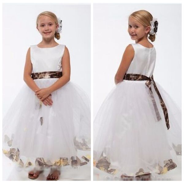 bateau neckline white tank flower girl dress with camo train little princess camo wedding party dresses with removable sash, White;blue
bateau neckline white tank flower girl dress with camo train little princess camo wedding party dresses with removable sash, White;blue