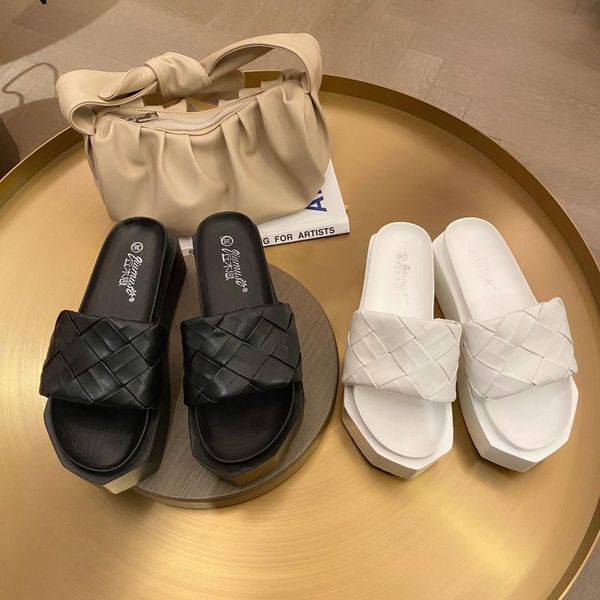 slippers casual shoes woman 2020 med shale female beach platform slipers women flat soft sabot new pu slides basic, Black
slippers casual shoes woman 2020 med shale female beach platform slipers women flat soft sabot new pu slides basic, Black