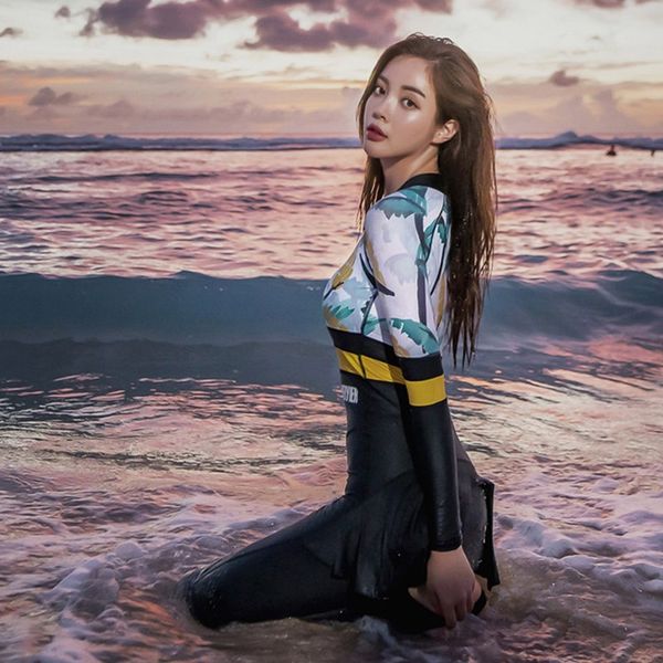 2019 korean fashion diving suit women 1piece full body swimwear long sleeve surf wetsuit wet swimsuit big size xxl
2019 korean fashion diving suit women 1piece full body swimwear long sleeve surf wetsuit wet swimsuit big size xxl