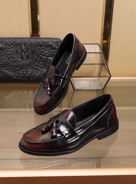 high-end luxury fashion designer men's leather shoes casual party dress shoes business office wedding shoes triple classic men's b
high-end luxury fashion designer men's leather shoes casual party dress shoes business office wedding shoes triple classic men's b
