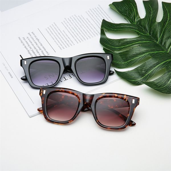 2019 new women's fashion integrated square width glasses women brand vintage sun glasses #, White;black
2019 new women's fashion integrated square width glasses women brand vintage sun glasses #, White;black