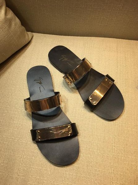 мужская женское designerluxury сандалия слайд лето мода обувь пляжной обуви черные туфли тапочки флип-флоп box 2021805q
мужская женское designerluxury сандалия слайд лето мода обувь пляжной обуви черные туфли тапочки флип-флоп box 2021805q