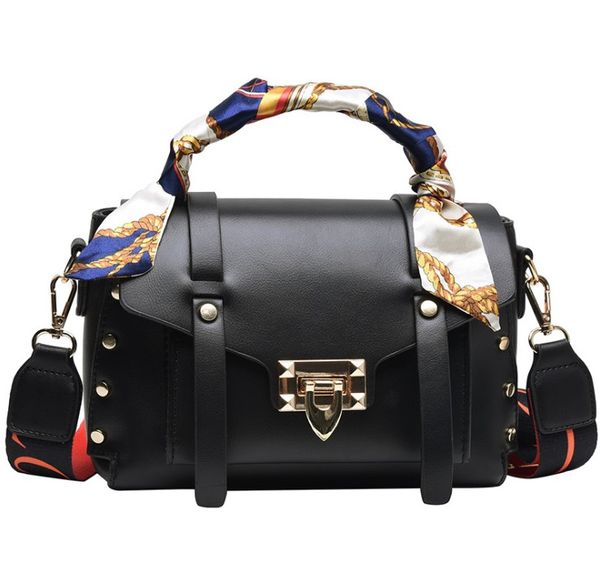 new women's handbag tote love strap lady messenger bag pu female shoulder girl party fashion bags
new women's handbag tote love strap lady messenger bag pu female shoulder girl party fashion bags