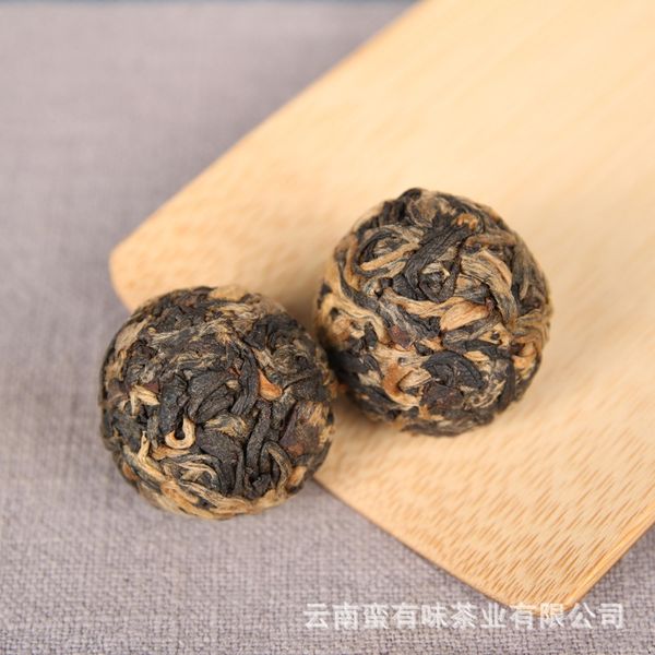 the oldest pu'er tea chinese yunnan jasmine dragon ball raw handmade golden bud tea green food for health care weight lose teapots
the oldest pu'er tea chinese yunnan jasmine dragon ball raw handmade golden bud tea green food for health care weight lose teapots