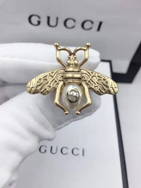 luxury design little bee rings jewelry new style for women quality classic animal pattern letter open ring girlfriend gift with original box, Silver
luxury design little bee rings jewelry new style for women quality classic animal pattern letter open ring girlfriend gift with original box, Silver