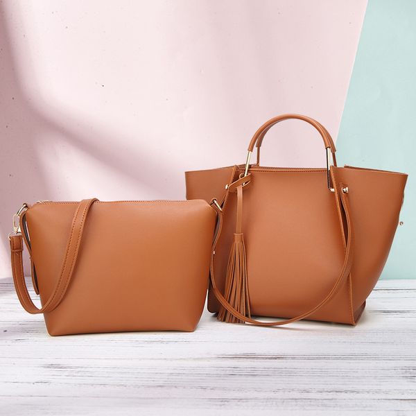 2020 new bag in the bag mother fashion one-shoulder hand-held women's atmospheric lady
2020 new bag in the bag mother fashion one-shoulder hand-held women's atmospheric lady