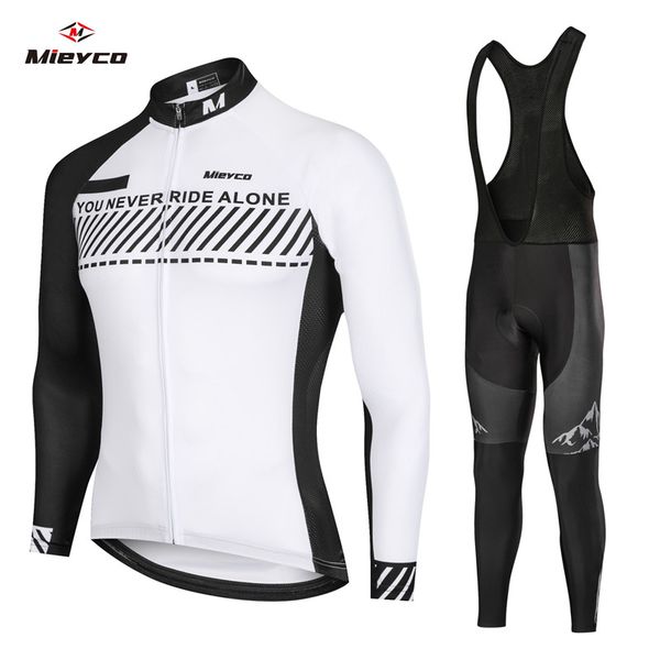 men cycling jersey bib set mtb road bike clothing mountain bicycle clothes ciclismo ropa breathable riding uniform set, Black;blue
men cycling jersey bib set mtb road bike clothing mountain bicycle clothes ciclismo ropa breathable riding uniform set, Black;blue