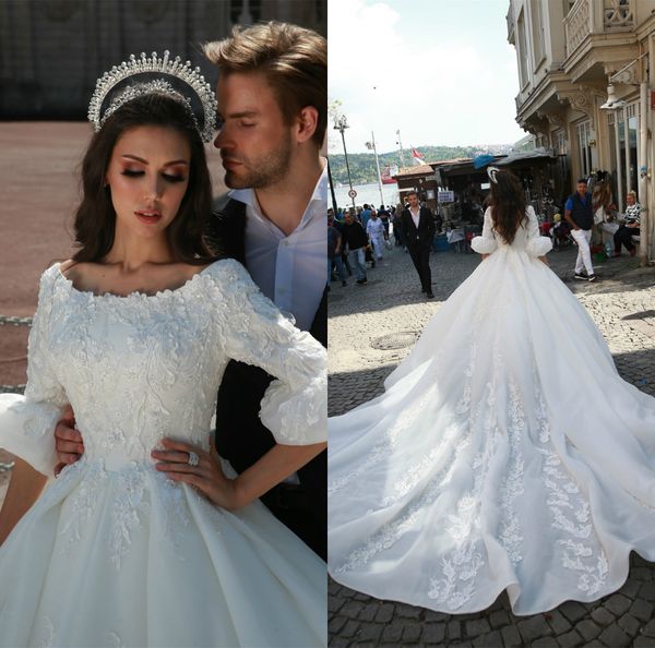 2020 elie saab ball gown wedding dress applique white gown dress satin bateau long sleeve formal dresses
2020 elie saab ball gown wedding dress applique white gown dress satin bateau long sleeve formal dresses
