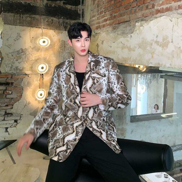 men snake print leather blazer suit jacket vintage fashion streetwear male suit coat outerwear stage clothing autumn winter, White;black
men snake print leather blazer suit jacket vintage fashion streetwear male suit coat outerwear stage clothing autumn winter, White;black