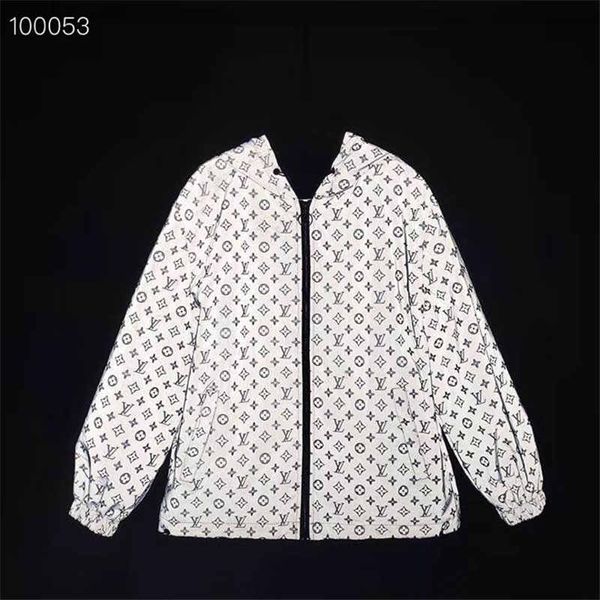 designer men windbreaker brand long sleeve luxury autumn men wind coat outdoor brand wind coat design casual sport wind coat, Tan;black
designer men windbreaker brand long sleeve luxury autumn men wind coat outdoor brand wind coat design casual sport wind coat, Tan;black
