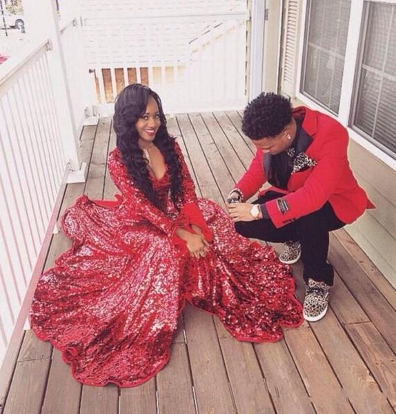 2023 new red bling v neck mermaid prom dresses with long sleeve for black girls high split evening dresses court train 989
2023 new red bling v neck mermaid prom dresses with long sleeve for black girls high split evening dresses court train 989