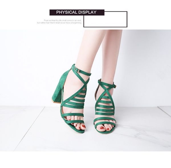 2020 europe and the united states new thick-soled open-toed buckle large size sandals women, Black
2020 europe and the united states new thick-soled open-toed buckle large size sandals women, Black
