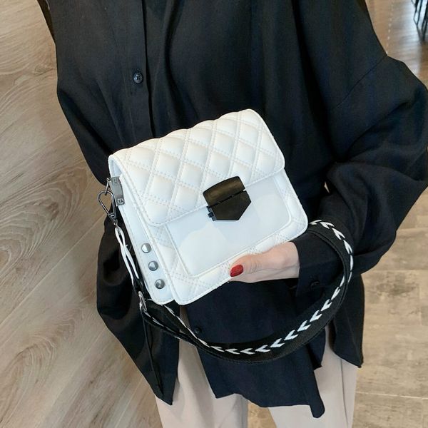 women's bags new 2020 fashion wild messenger bag rhinestone broadband shoulder small square bag crossbody bags for women bolsos
women's bags new 2020 fashion wild messenger bag rhinestone broadband shoulder small square bag crossbody bags for women bolsos