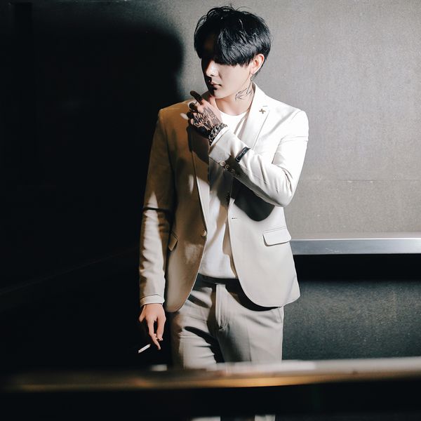 2019 men's new set spring korean net red casual suit british fashion married handsome slim hairstylist jacket, White;black
2019 men's new set spring korean net red casual suit british fashion married handsome slim hairstylist jacket, White;black