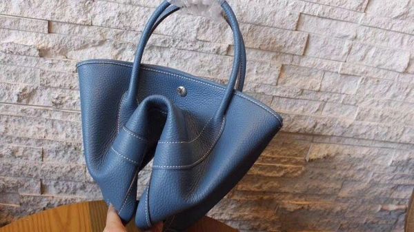 men or women gold silver chain sell wholesale retail bags handbags shoulder leather totes bags messenger
men or women gold silver chain sell wholesale retail bags handbags shoulder leather totes bags messenger