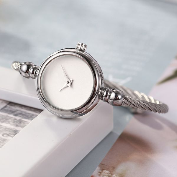 luxury women watches fashion designer brand womens bracelet dress watch high quality ladies gold silver casual Wristwatches free shipping
luxury women watches fashion designer brand womens bracelet dress watch high quality ladies gold silver casual Wristwatches free shipping