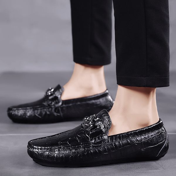 2019 new winter fashion casual breathable leather plus cotton peas shoes men's shoes sports large size, Black
2019 new winter fashion casual breathable leather plus cotton peas shoes men's shoes sports large size, Black