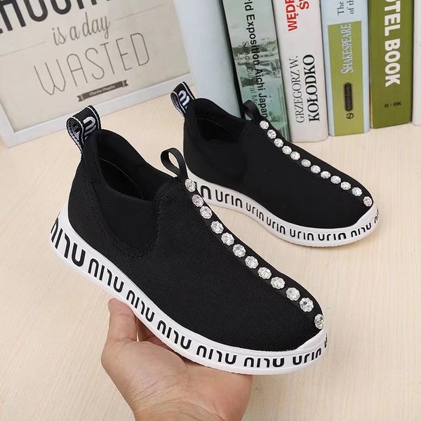 new style sneaker womens slip-on sneakers womens trainer shoes luxury fashion size 34-40, Black
new style sneaker womens slip-on sneakers womens trainer shoes luxury fashion size 34-40, Black