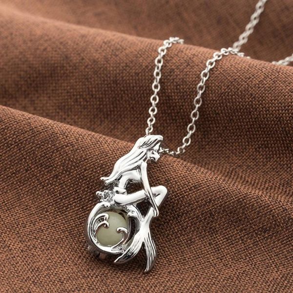 hollow out necklace vintage silver color pendant necklaces women girl crystal necklace bohemia jewelry luminous necklace#0304y30
hollow out necklace vintage silver color pendant necklaces women girl crystal necklace bohemia jewelry luminous necklace#0304y30