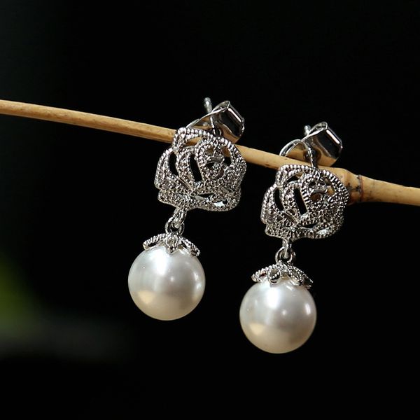 hollow out contracted temperament of restoring ancient ways of wire inlay earrings stud earrings wholesale, Golden;silver
hollow out contracted temperament of restoring ancient ways of wire inlay earrings stud earrings wholesale, Golden;silver