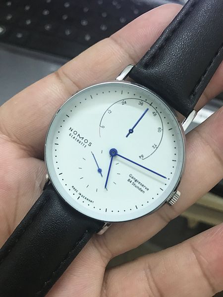 fashion brand nomos mens watches luxury leather quartz watches men dw montre homme business male wristwatch man reloj hombre, Slivery;brown
fashion brand nomos mens watches luxury leather quartz watches men dw montre homme business male wristwatch man reloj hombre, Slivery;brown