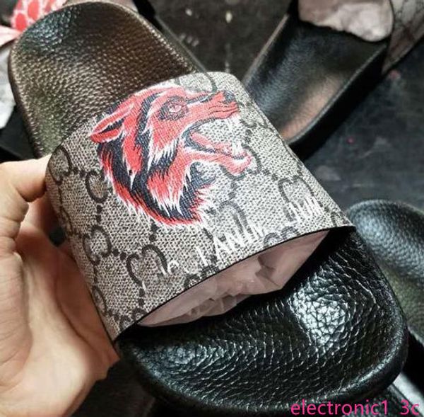 2019 wolf head designer sandals luxury cat tiger bee print soft leather rubber men women sandals slipper size 36-46 with, Black;green
2019 wolf head designer sandals luxury cat tiger bee print soft leather rubber men women sandals slipper size 36-46 with, Black;green