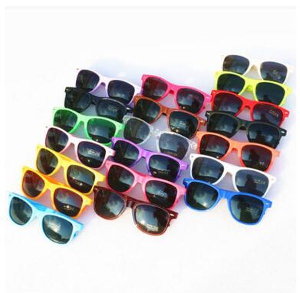 2019 selling classic plastic sunglasses retro vintage square sun glasses for women men adults kids children glasses multi colors, White;black
2019 selling classic plastic sunglasses retro vintage square sun glasses for women men adults kids children glasses multi colors, White;black