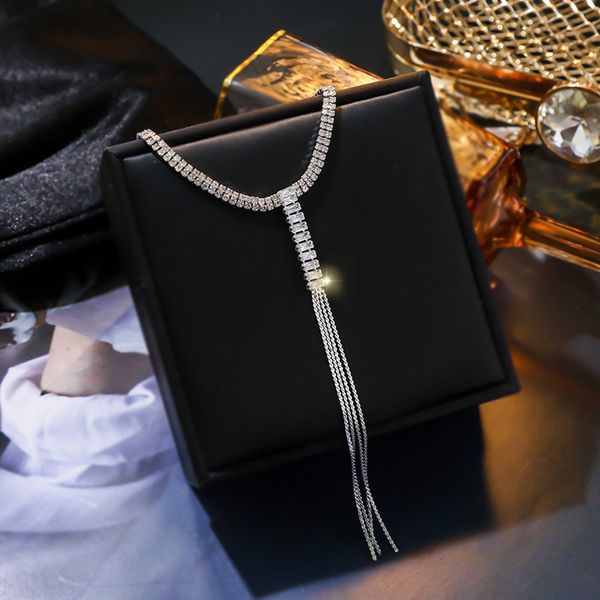 женщины свадеб choker ожерелье 2020 новая мода заявление темперамент подвески ожерелье корейских ювелирных изделий аксессуары, Golden;silver
женщины свадеб choker ожерелье 2020 новая мода заявление темперамент подвески ожерелье корейских ювелирных изделий аксессуары, Golden;silver