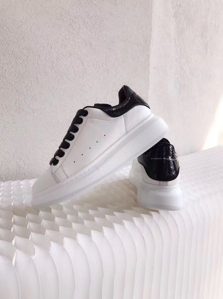 designer shoes 2019 new women's casual shoes mercerized leather fabric casual shoes for men and women couples, Black
designer shoes 2019 new women's casual shoes mercerized leather fabric casual shoes for men and women couples, Black