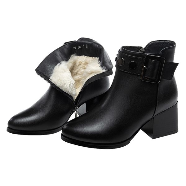 boots 2021 winter women's fur integrated snow short leather thick heel belt buckle non-slip, Black
boots 2021 winter women's fur integrated snow short leather thick heel belt buckle non-slip, Black