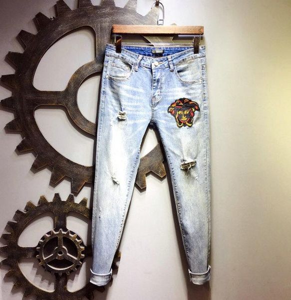 2020 new luxury designer mens jeans denim fashion medusa embroidery brand pants mens jean motorcycle bike jeans high street designer pant, Blue
2020 new luxury designer mens jeans denim fashion medusa embroidery brand pants mens jean motorcycle bike jeans high street designer pant, Blue