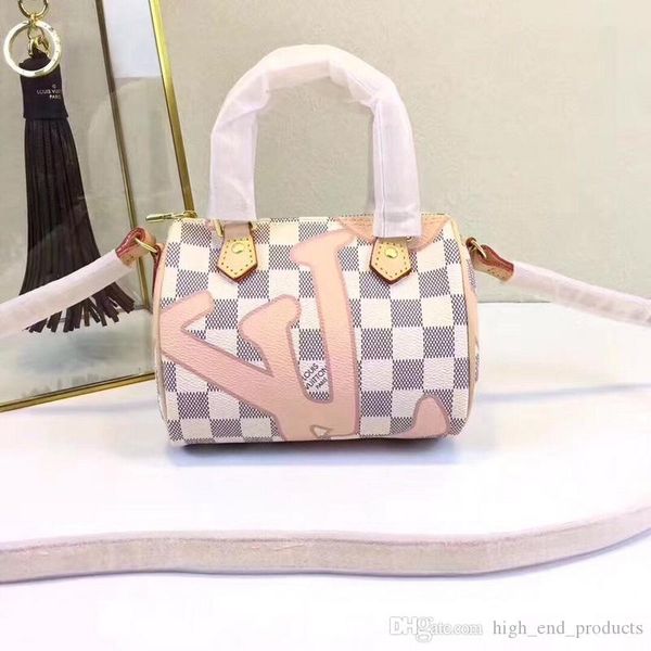 l-v-2 damier capucines dauphine luggage twist wave vavin petite boite chapeau casual shoes fashion travel party luxury ing, Black;white 
l-v-2 damier capucines dauphine luggage twist wave vavin petite boite chapeau casual shoes fashion travel party luxury ing, Black;white