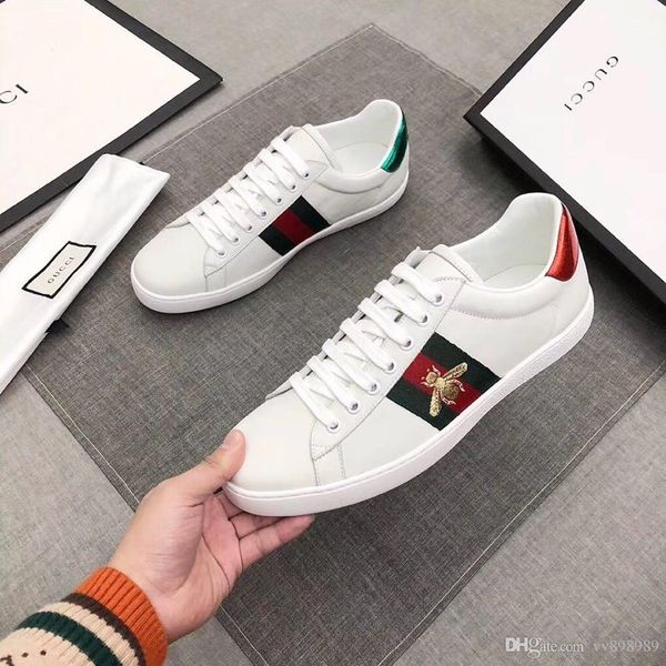 2020 men women casual shoes fashion flats sneakers luxury sneakers lace-up running shoes green red stripe black leather bee embroidered
2020 men women casual shoes fashion flats sneakers luxury sneakers lace-up running shoes green red stripe black leather bee embroidered
