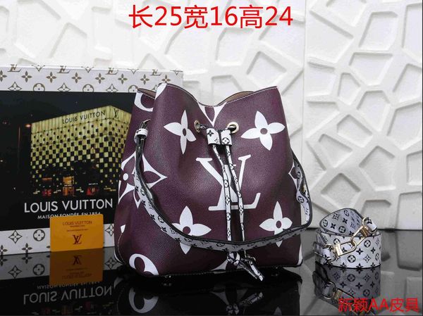 2019 large capacity women bag houlder tote bag bol o new women me enger bag with ta el famou leather handbag b012 
2019 large capacity women bag houlder tote bag bol o new women me enger bag with ta el famou leather handbag b012