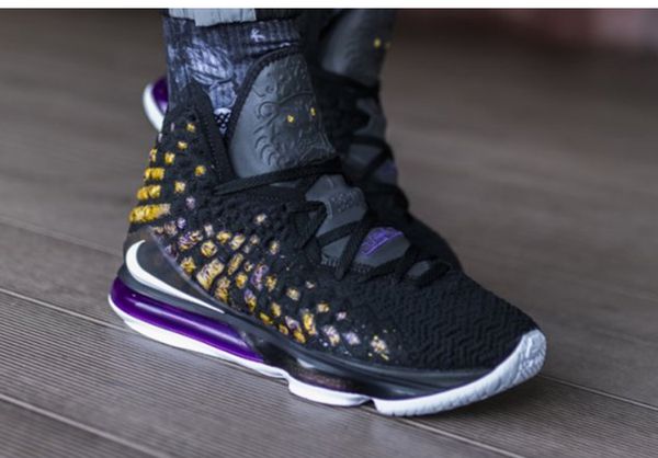 new mens lebrons 17 xvii basketball shoes for sale retro lebron james 17s mvp bhm oreo sneakerslbj17 sports
new mens lebrons 17 xvii basketball shoes for sale retro lebron james 17s mvp bhm oreo sneakerslbj17 sports