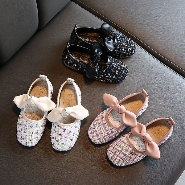 fashion cute elegant girls shoes summer princess shoes kids party noble children sandals, Black;red
fashion cute elegant girls shoes summer princess shoes kids party noble children sandals, Black;red