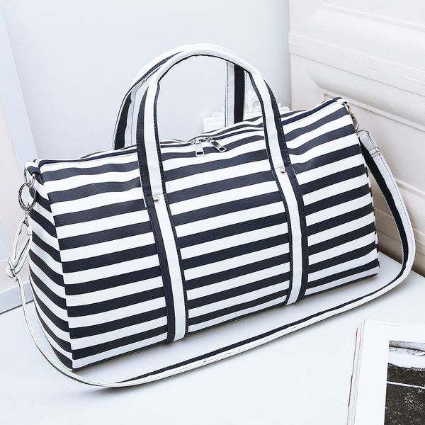 design sequins stripe gym fitness sports bag shoulder crossbody bag women tote handbag travel duffel bolsa
design sequins stripe gym fitness sports bag shoulder crossbody bag women tote handbag travel duffel bolsa
