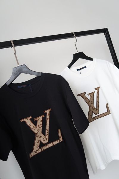 2020 new brands fashion luxury designer mens womens tshirt clothes summer oversized classic clothing cotton casual shirts embroidery 5.22, White
2020 new brands fashion luxury designer mens womens tshirt clothes summer oversized classic clothing cotton casual shirts embroidery 5.22, White