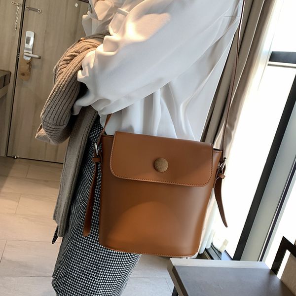 fashion women pu bucket messenger bags hasps zippers ladies shoulder bags casual solid cross-body bolsos mujer
fashion women pu bucket messenger bags hasps zippers ladies shoulder bags casual solid cross-body bolsos mujer