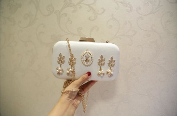 shiny women evening bag fashion wedding women clutch bag with chain luxury glitter party bridal ladies handbags
shiny women evening bag fashion wedding women clutch bag with chain luxury glitter party bridal ladies handbags
