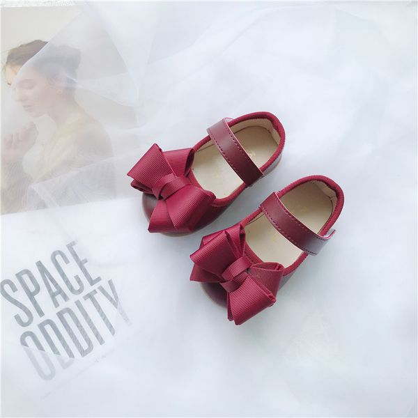 2020 spring new girls leather shoes for children fashion princess sequins bowknot dress shoes for girls school partyweddingshoes, Black;grey
2020 spring new girls leather shoes for children fashion princess sequins bowknot dress shoes for girls school partyweddingshoes, Black;grey